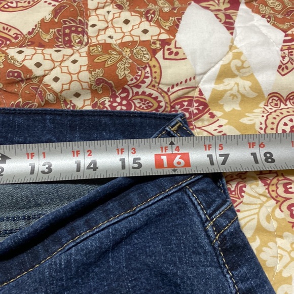 Signature Levi Strauss Curvy bootcut 16 short - Picture 7 of 9